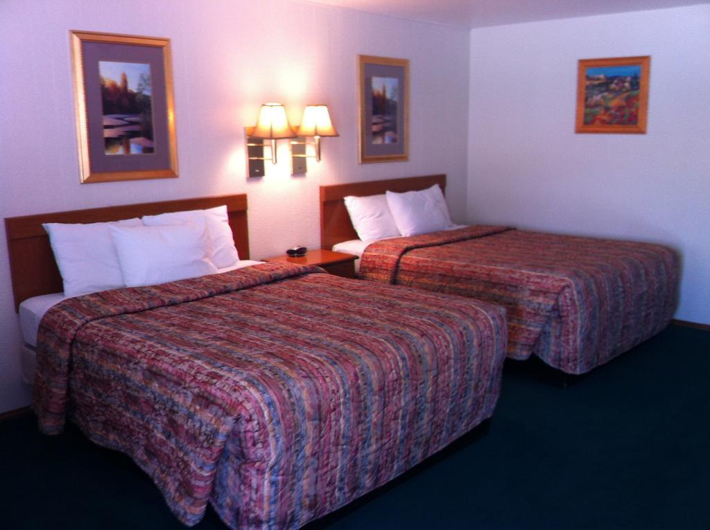 Legacy Inn Price Bilik gambar