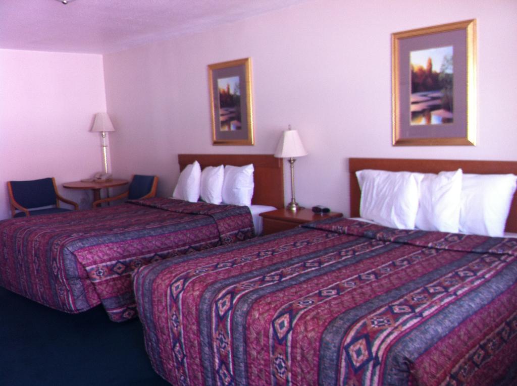 Legacy Inn Price Bilik gambar