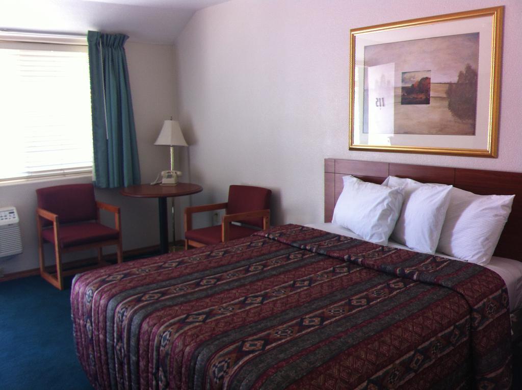 Legacy Inn Price Bilik gambar